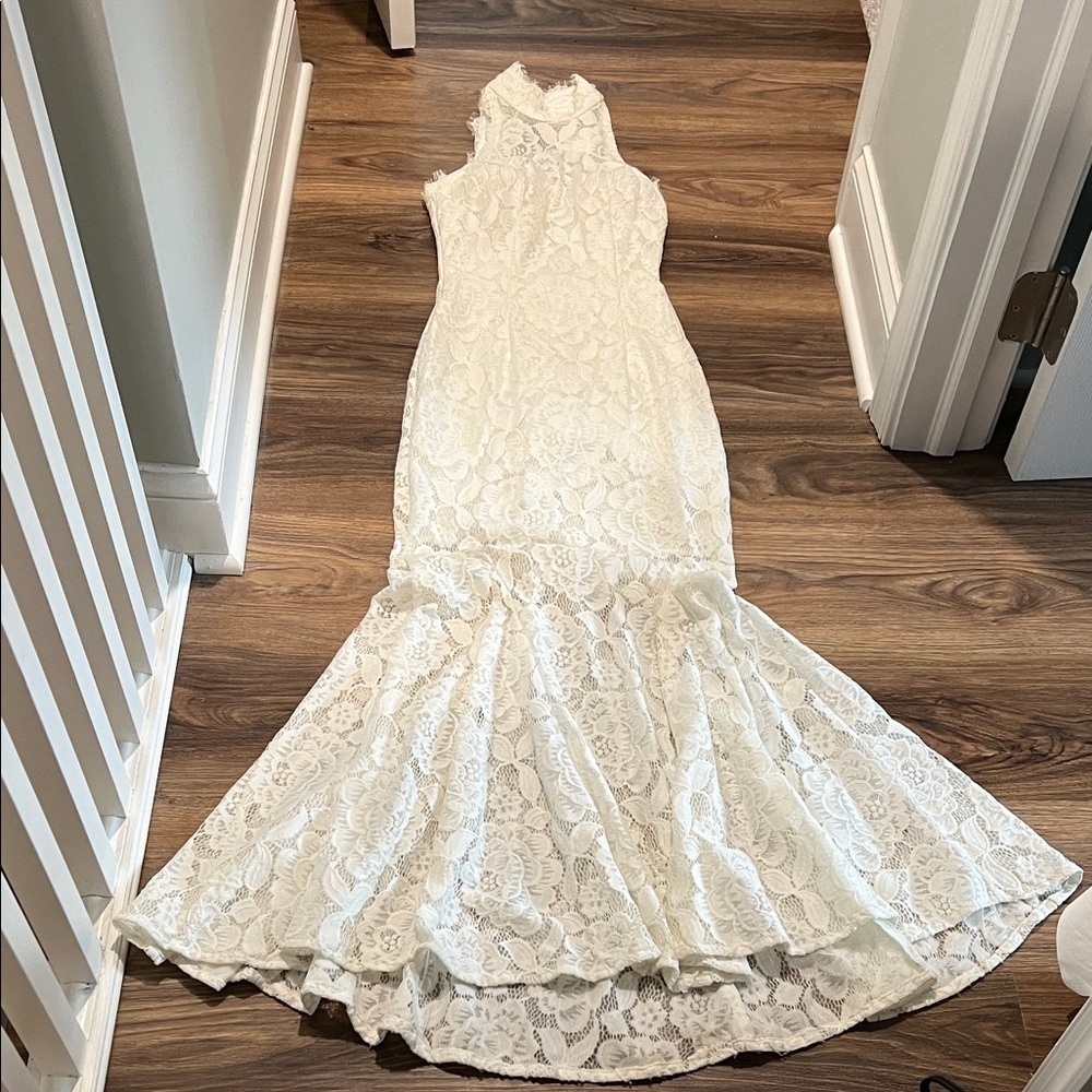 Elegant White Lace Prom Dress
